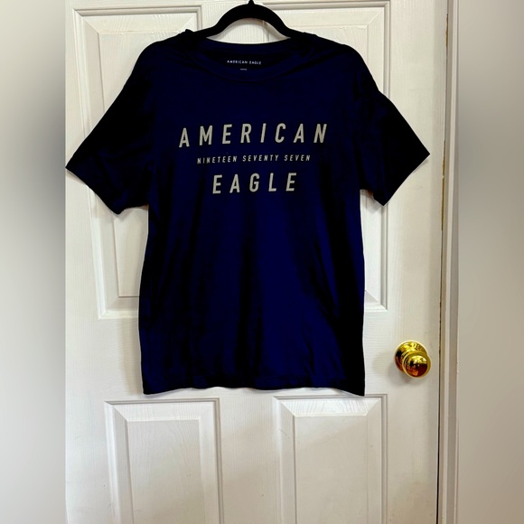 American Eagle Outfitters Men's Dark Blue Graphic Tee size Small. - Picture 1 of 3